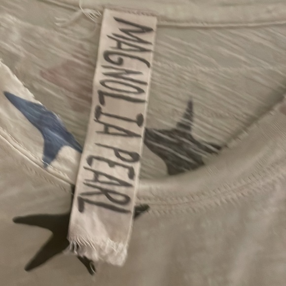 Magnolia pearl star pullover shirt . It is cotton and so soft - Picture 2 of 6